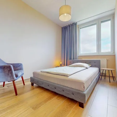 Koloseo Apartment With Parking