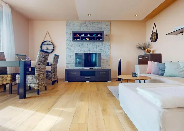 Koloseo Apartment With Parking Apartamento Bratislava